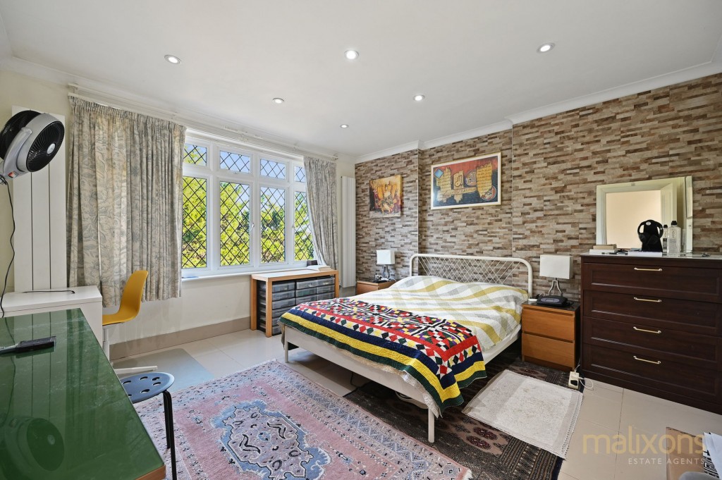 Addiscombe Road, Croydon, CR0