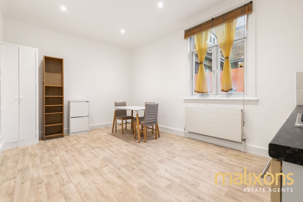 Becmead Avenue, London, SW16