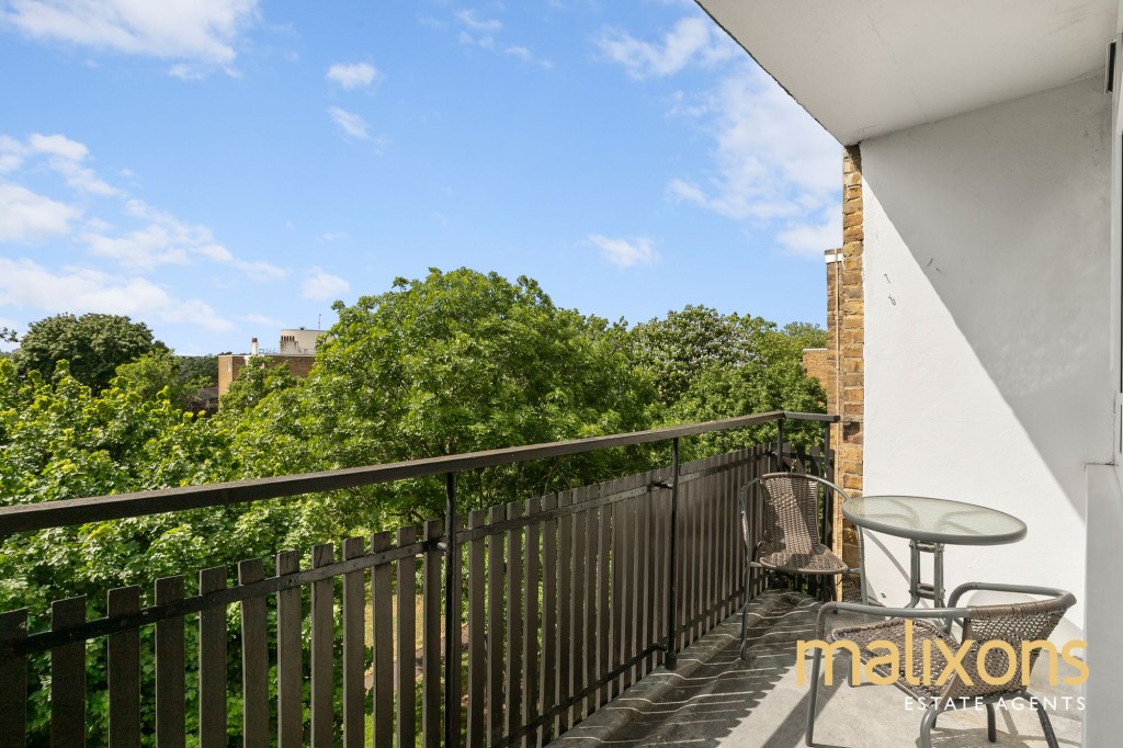 Strathdon Drive, London, SW17