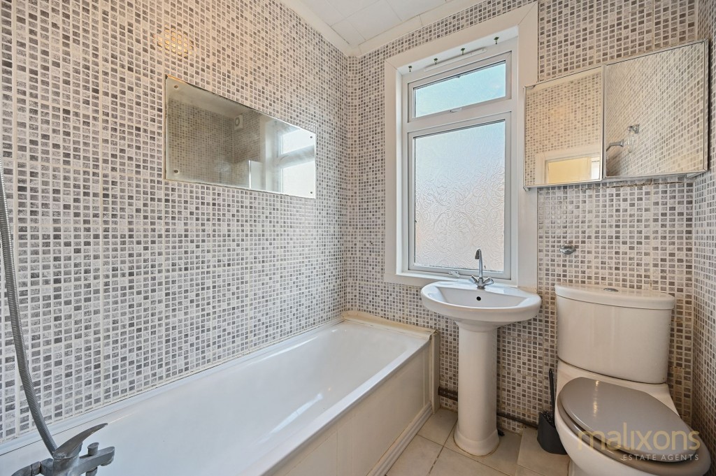 Whitford Gardens, Mitcham, CR4