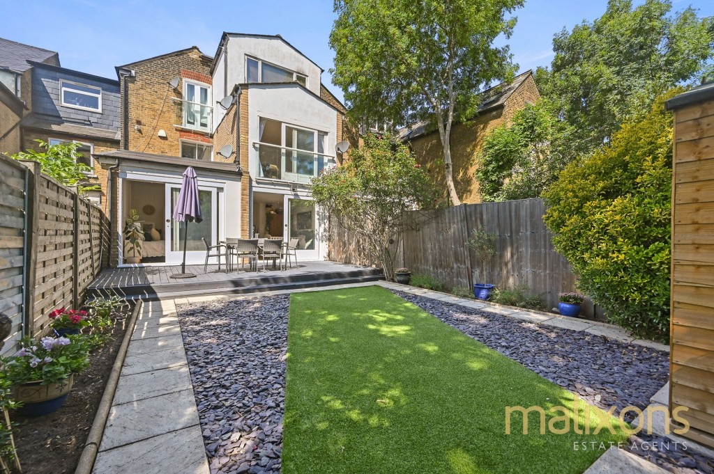 Eardley Road, London, SW16