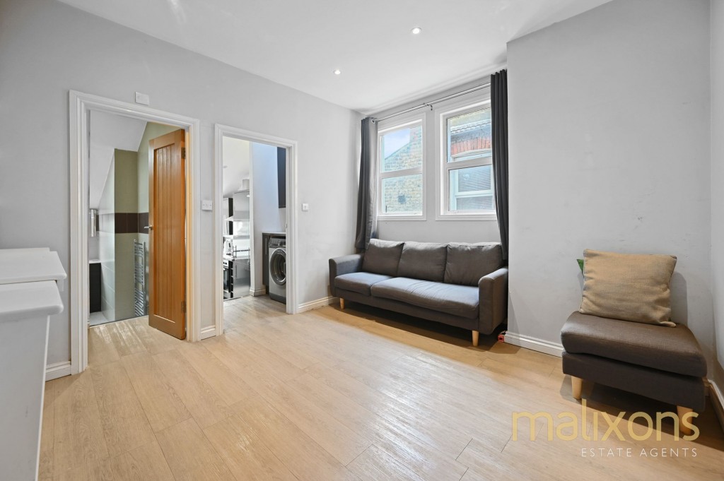 Hoyle Road, London, SW17