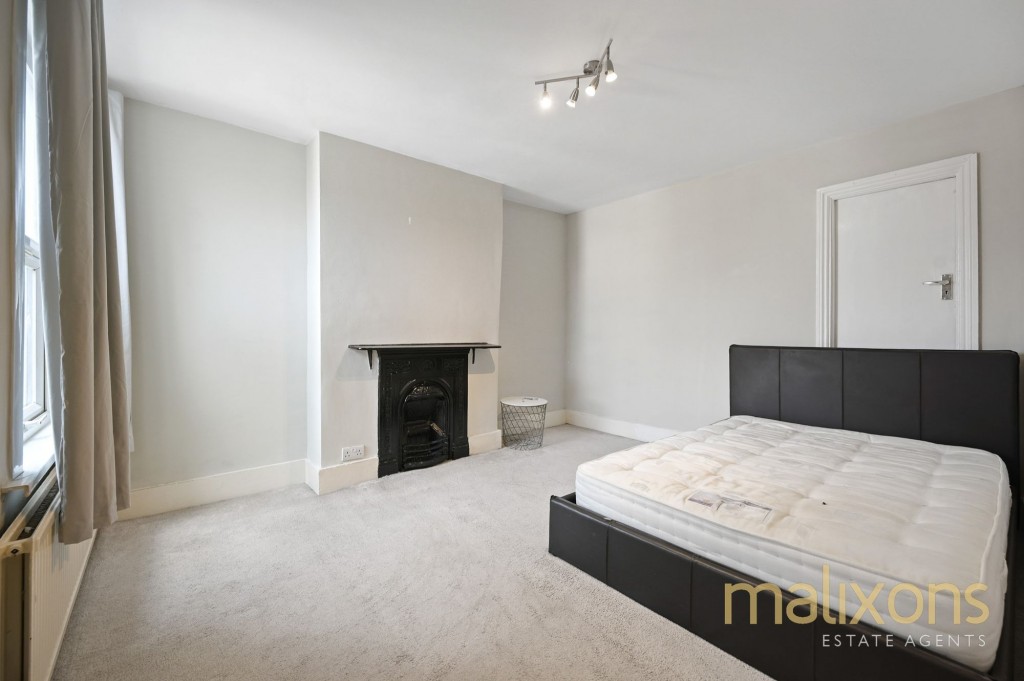 Hoyle Road, London, SW17