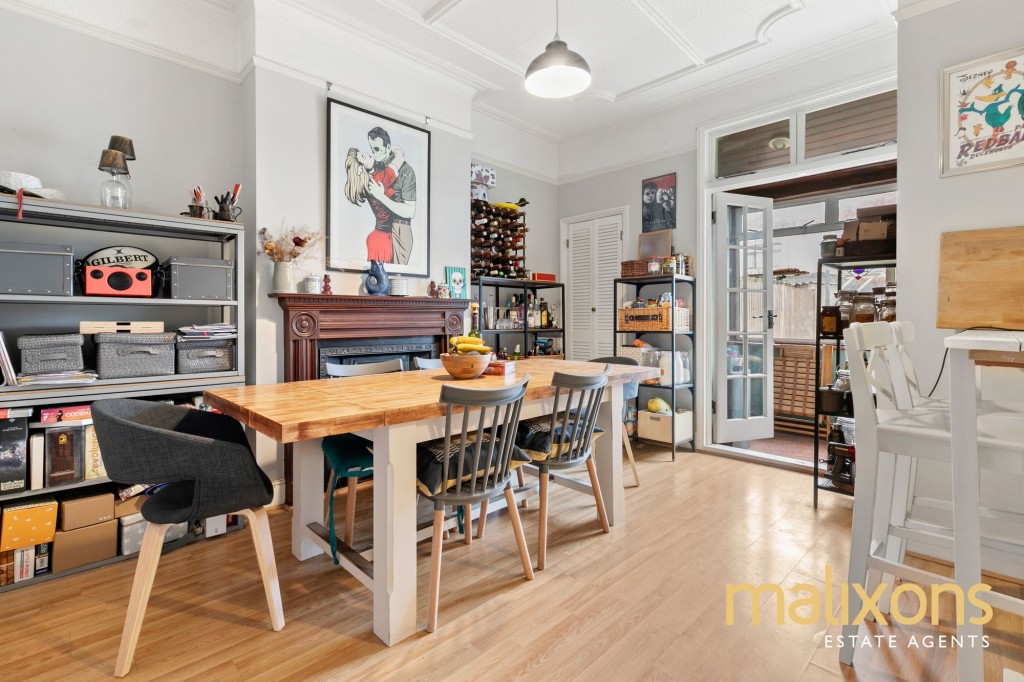 Park Avenue, Mitcham, CR4