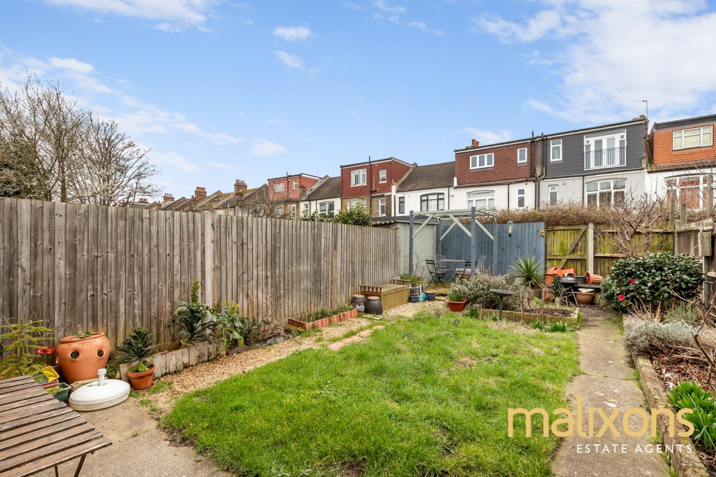 Park Avenue, Mitcham, CR4