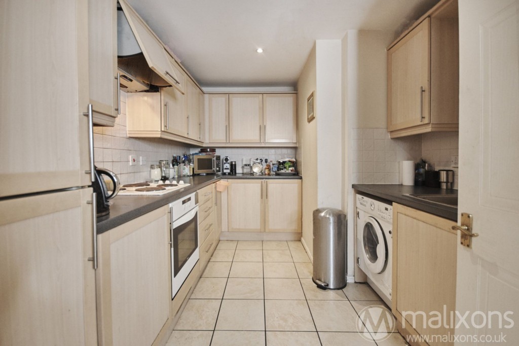 Gleneagle Road, London, SW16