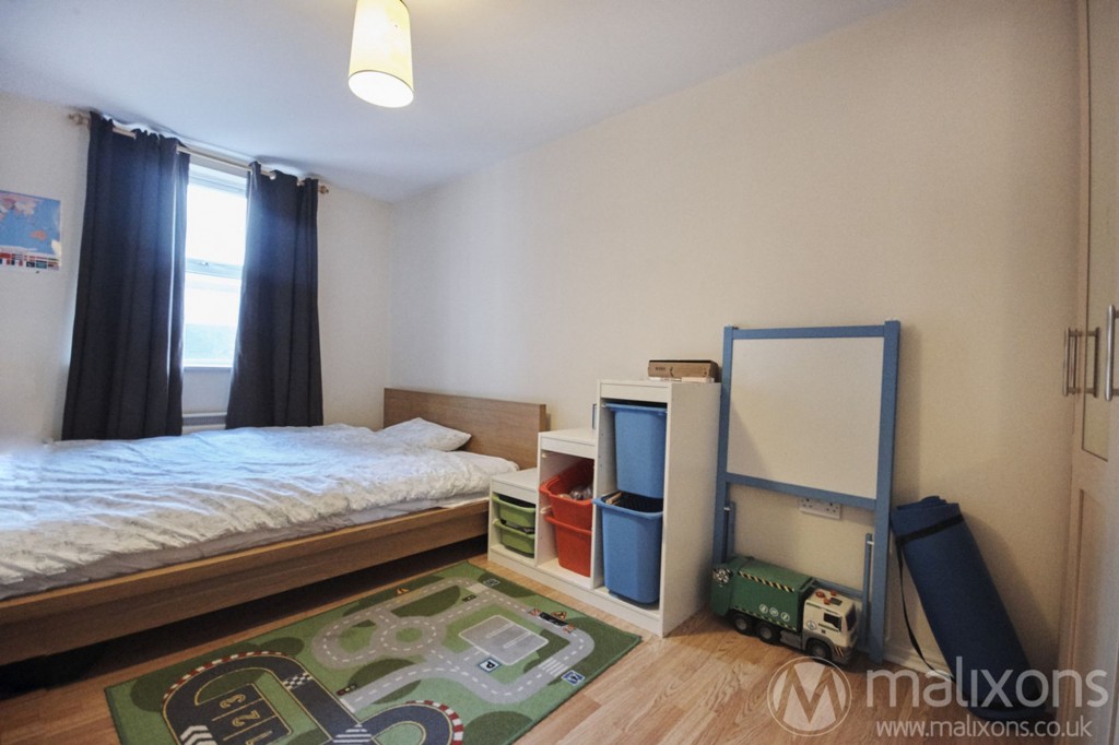 Gleneagle Road, London, SW16