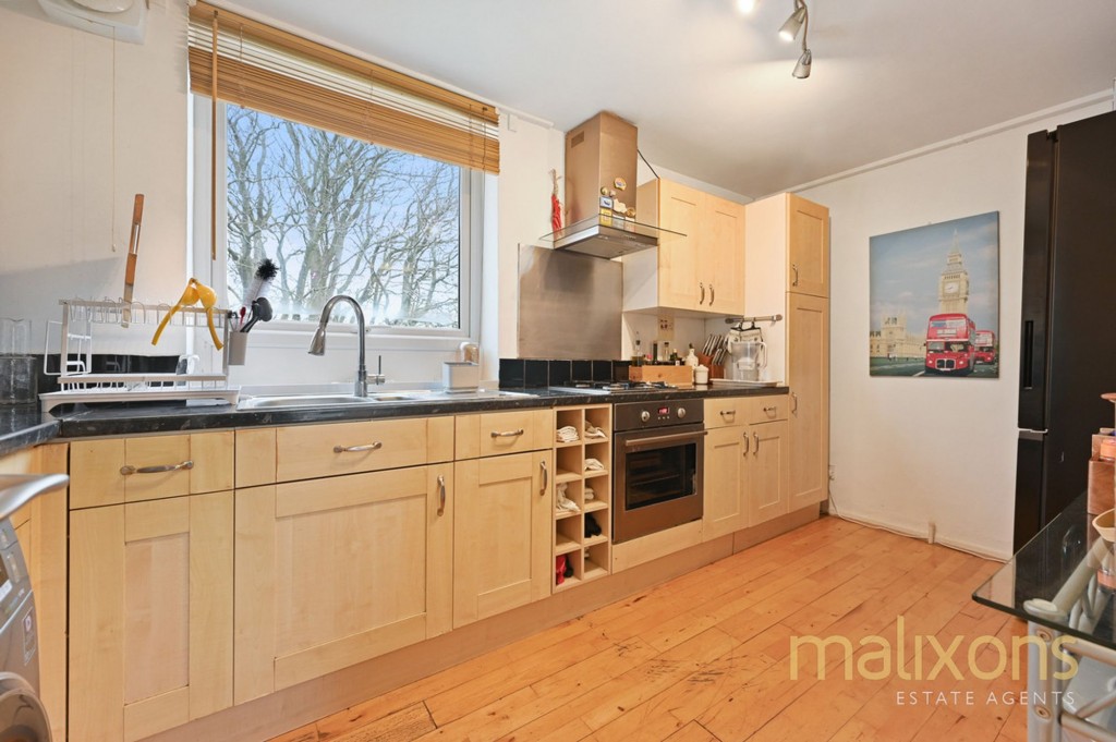 Leigham Court Road, Belenoyd Court, SW16