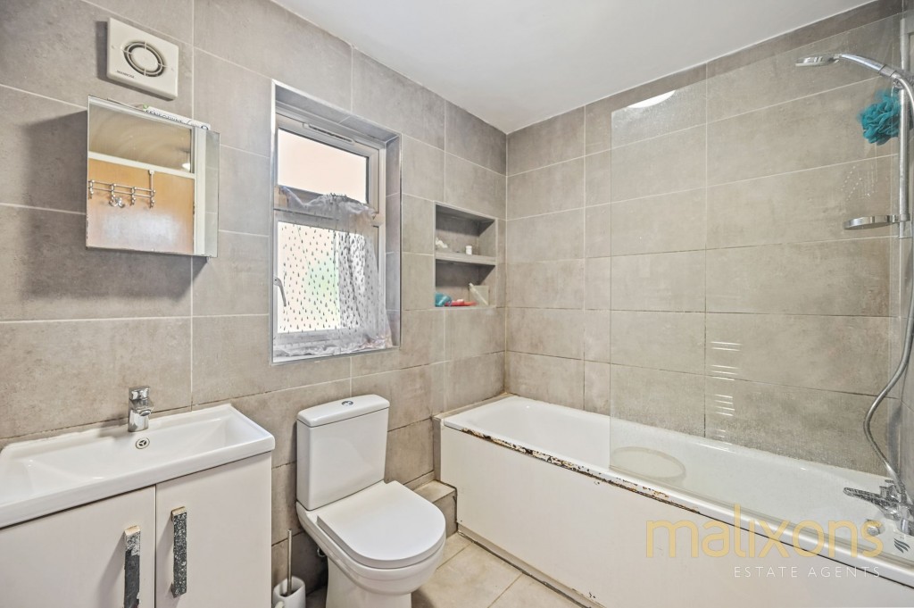 Leithcote Path, Poplar Court, SW16