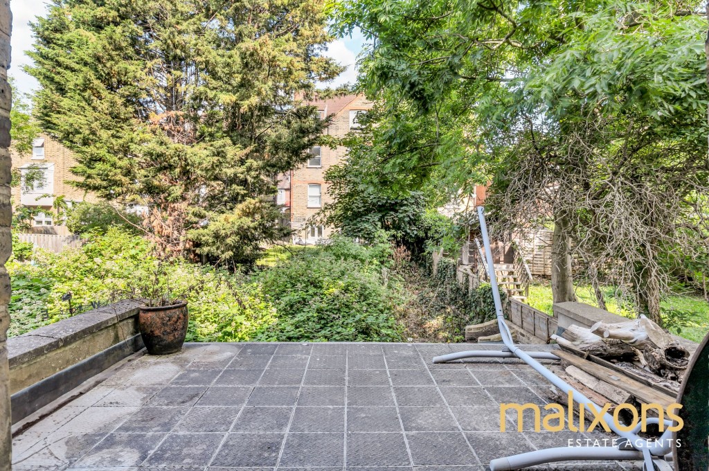 Gleneagle Road, London, SW16