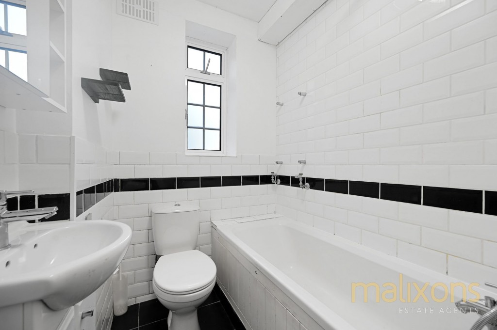 Leigham Avenue, Manor Court Leigham Avenue, SW16