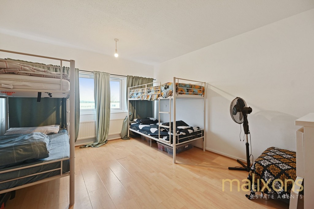 Caernarvon Close, Mitcham, CR4