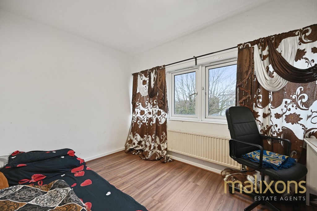 Caernarvon Close, Mitcham, CR4