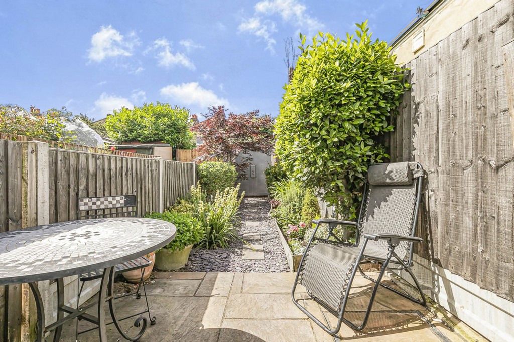 Himley Road, London, SW17