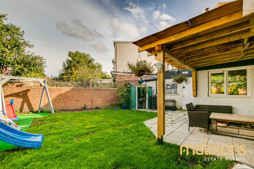 Pembroke Road, Mitcham, CR4