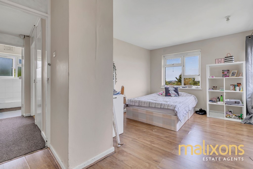 South Norwood Hill, London, SE25