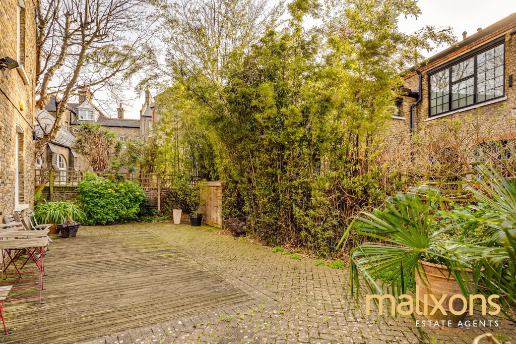 Venn Street, Grafton Mansions, SW4