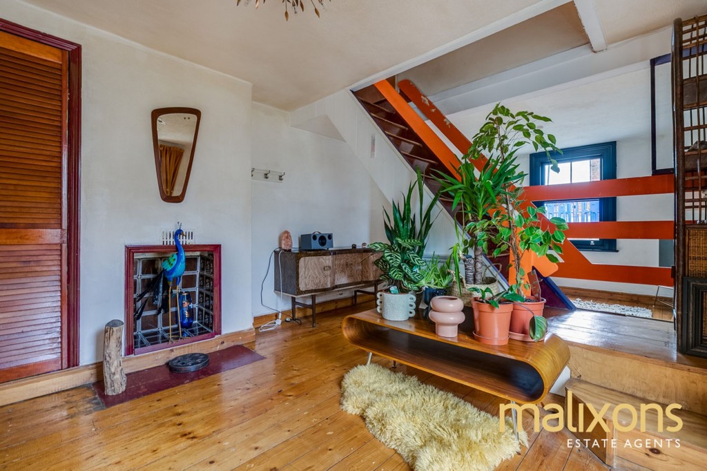 Love Lane, Mitcham, CR4