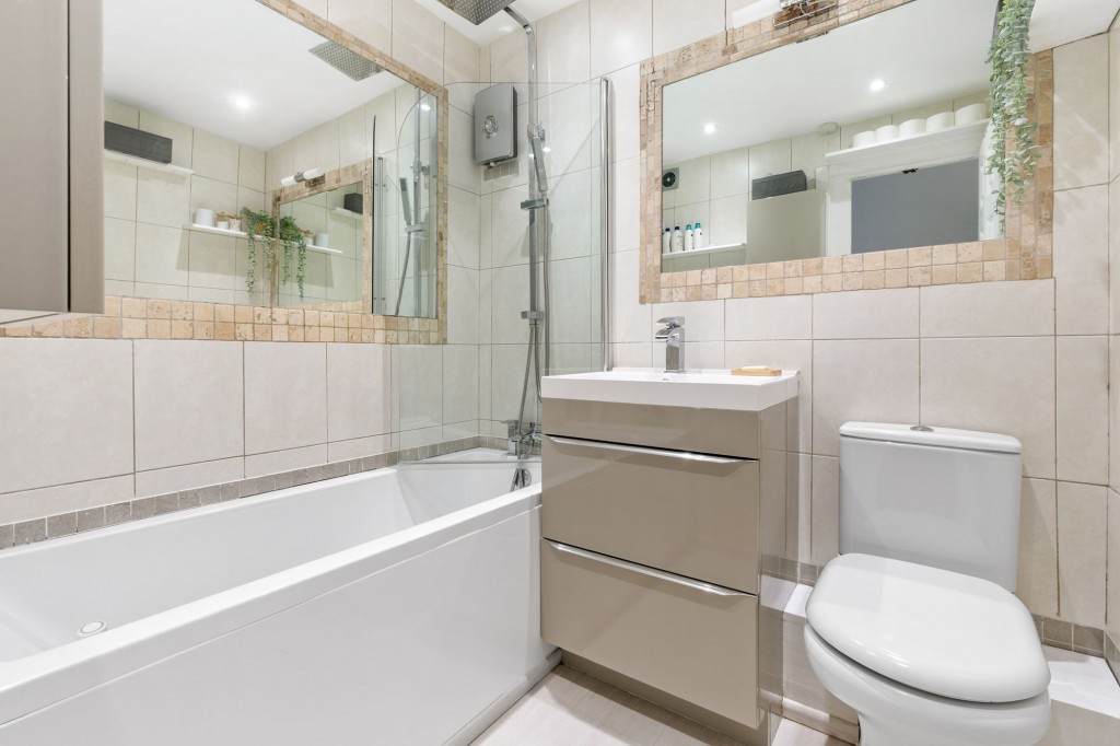 Grove Road, Mitcham, CR4