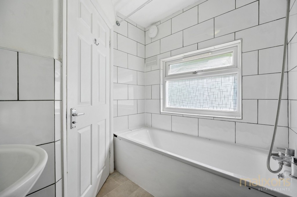 Estcourt Road, London, SE25