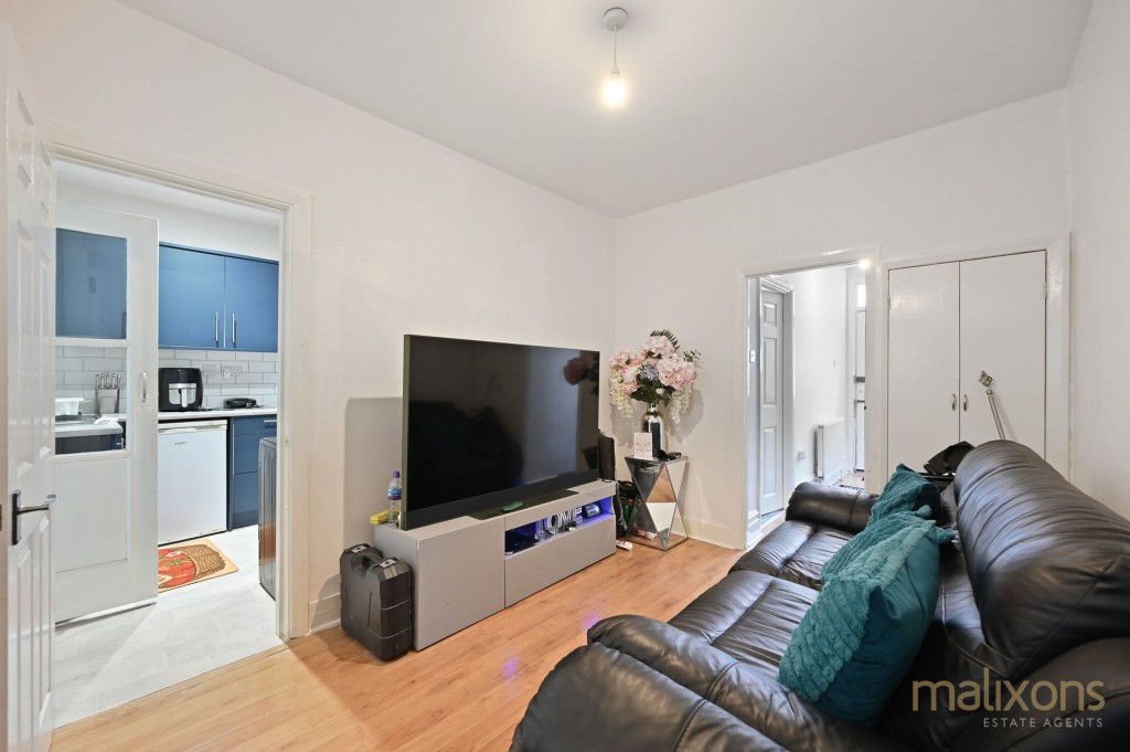 Estcourt Road, London, SE25