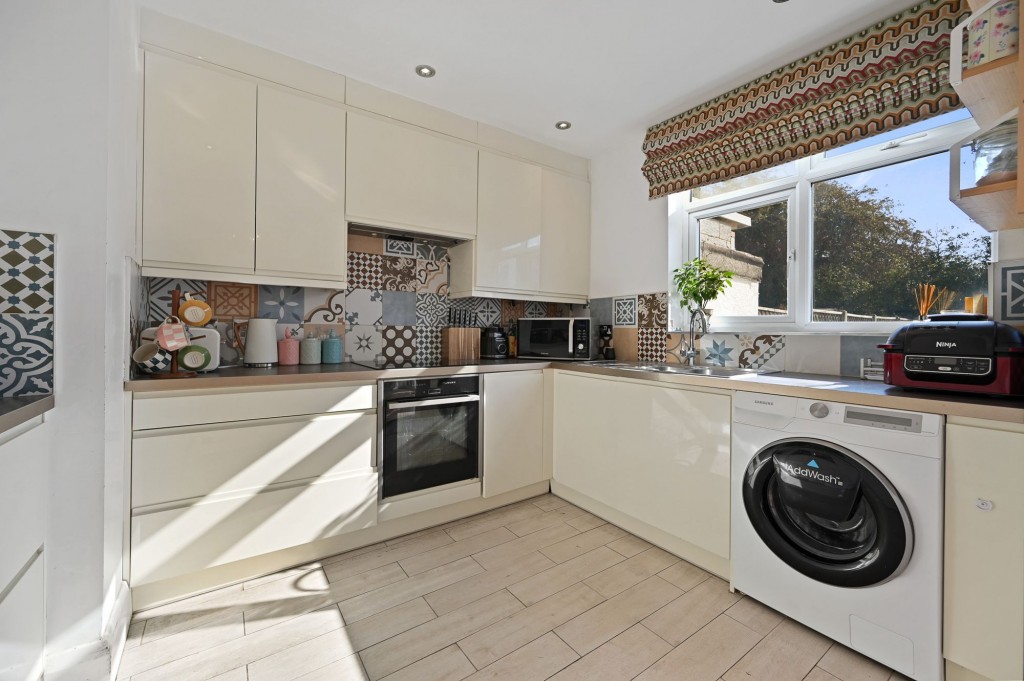 Hillcote Avenue, London, SW16