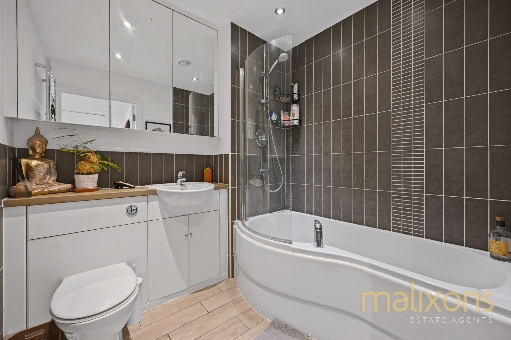 Daysbrook Road, London, SW2