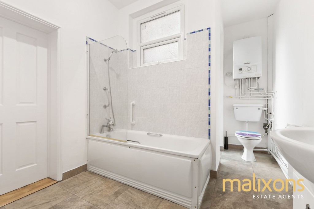 Wavertree Road, London, SW2