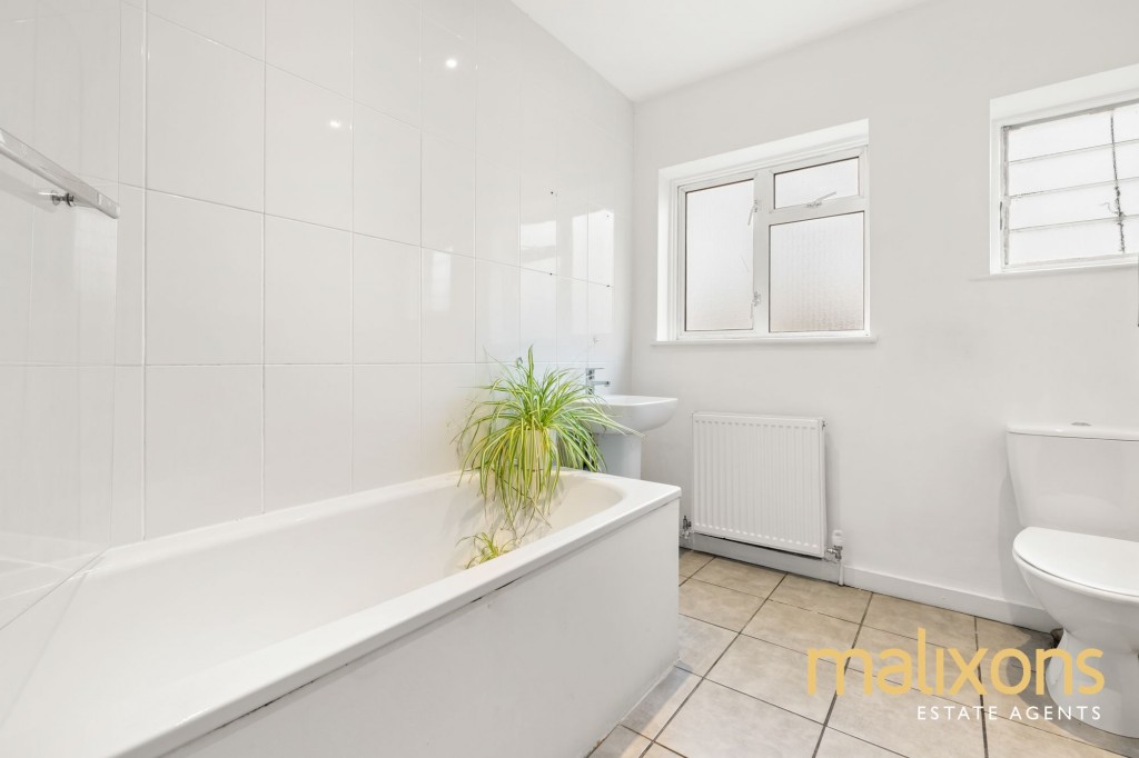 Covington Way, London, SW16