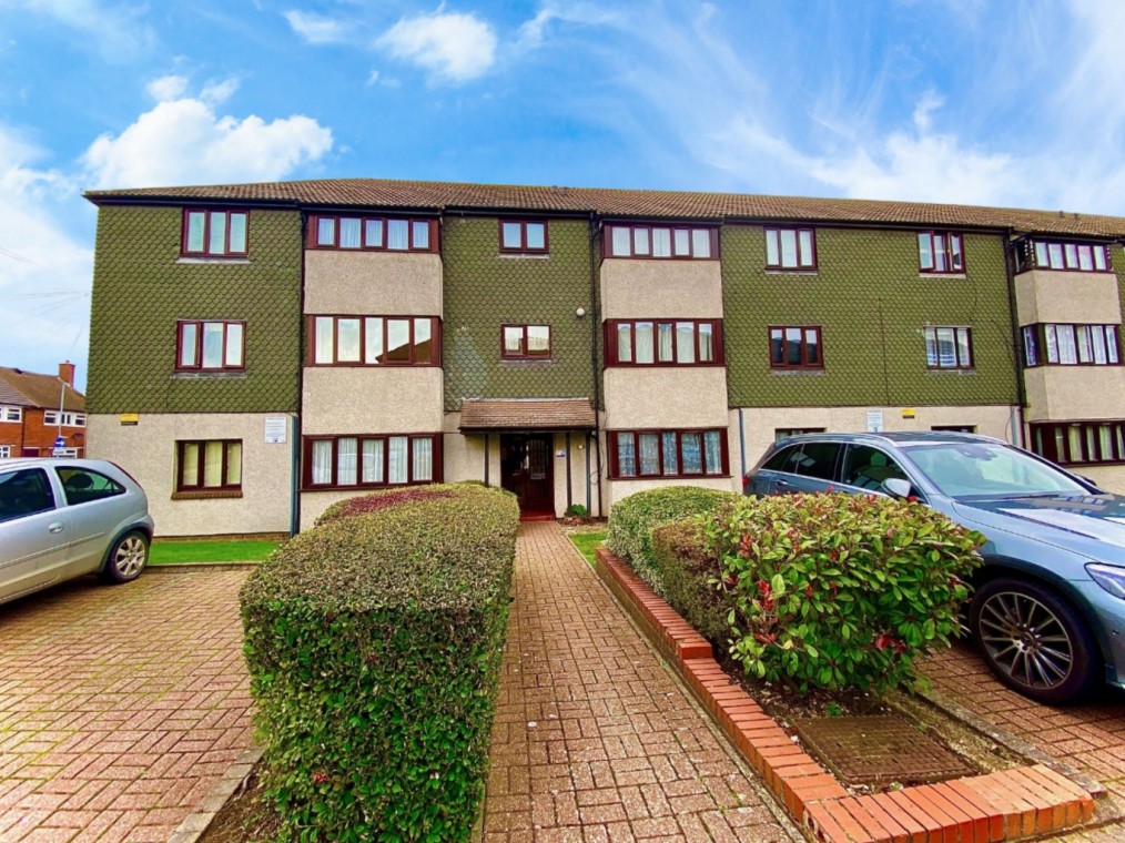 Meresmans, Teviot Avenue, Aveley, South Ockendon, Essex, RM15