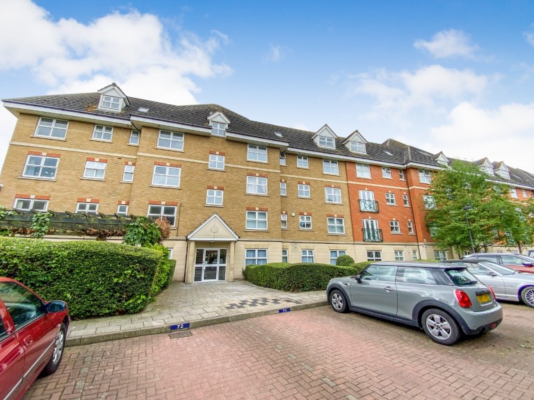 65 Harrisons Wharf, Purfleet, Essex, RM19