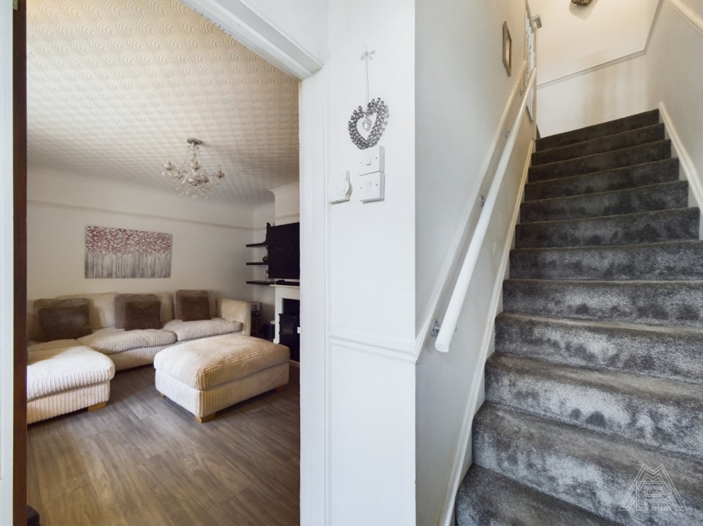 Fullarton Crescent, South Ockendon, Essex, RM15