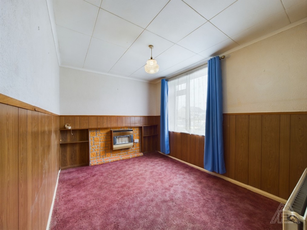 Loman Path, South Ockendon, Essex, RM15 5HL