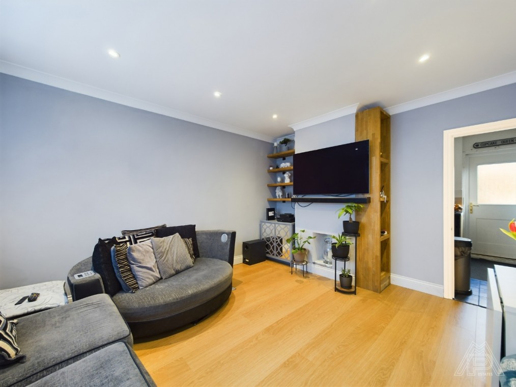 Swale Close, Aveley, South Ockendon, Essex, RM15