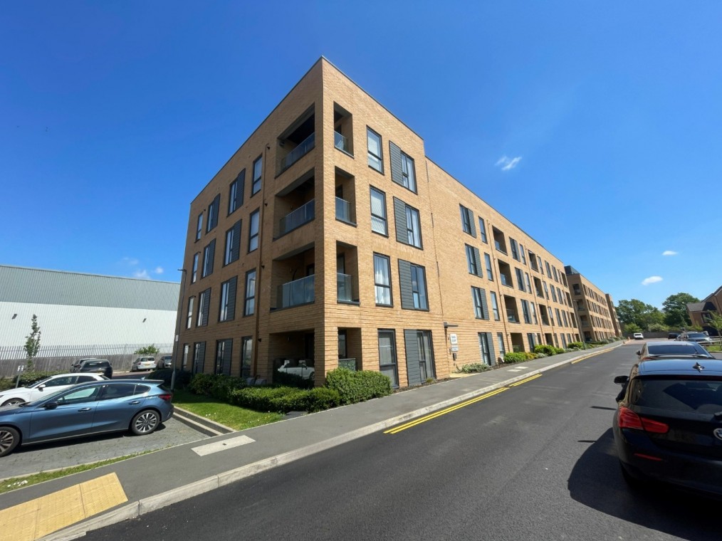 Windstar Drive, South Ockendon, Essex, RM15