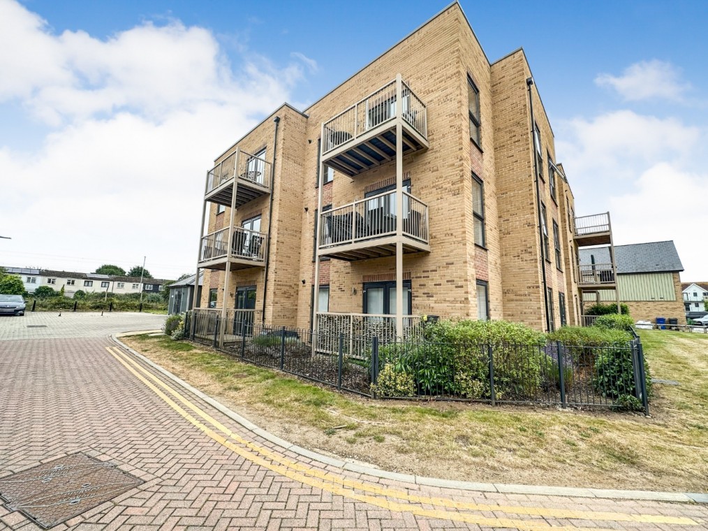 Falcon Way, South Ockendon, Essex, RM15