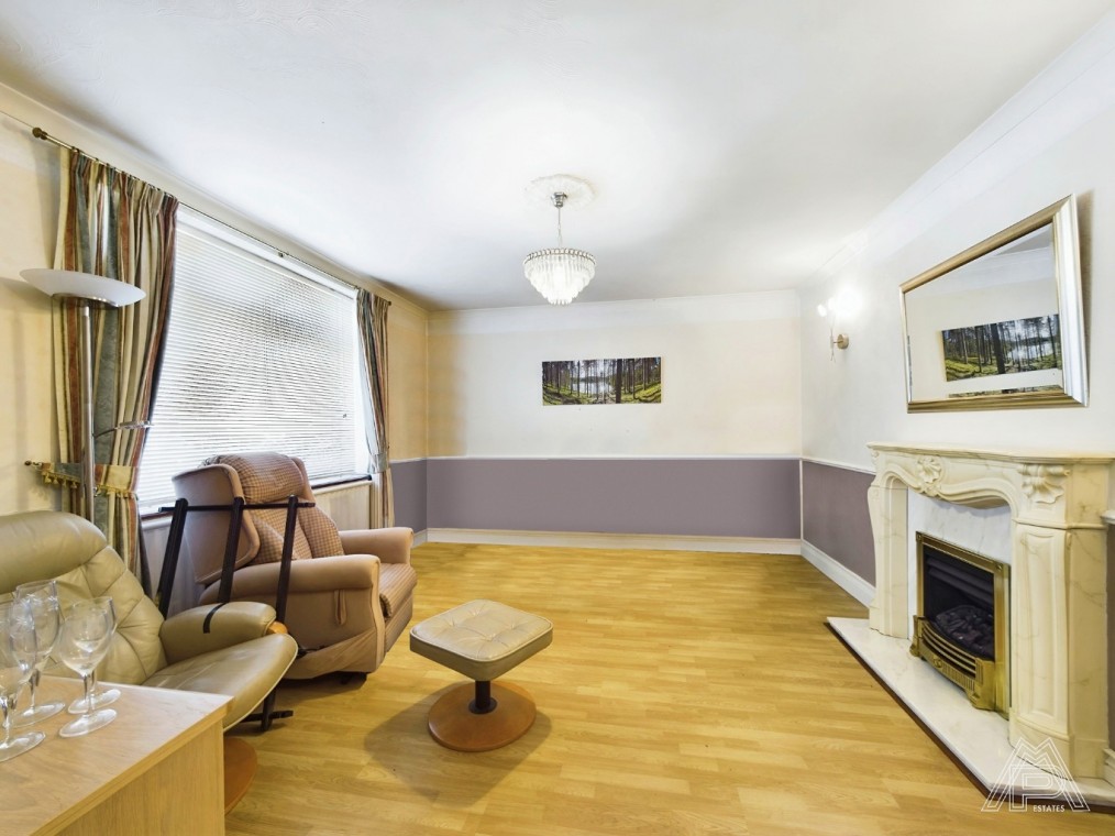 Loman Path, South Ockendon, Essex, RM15