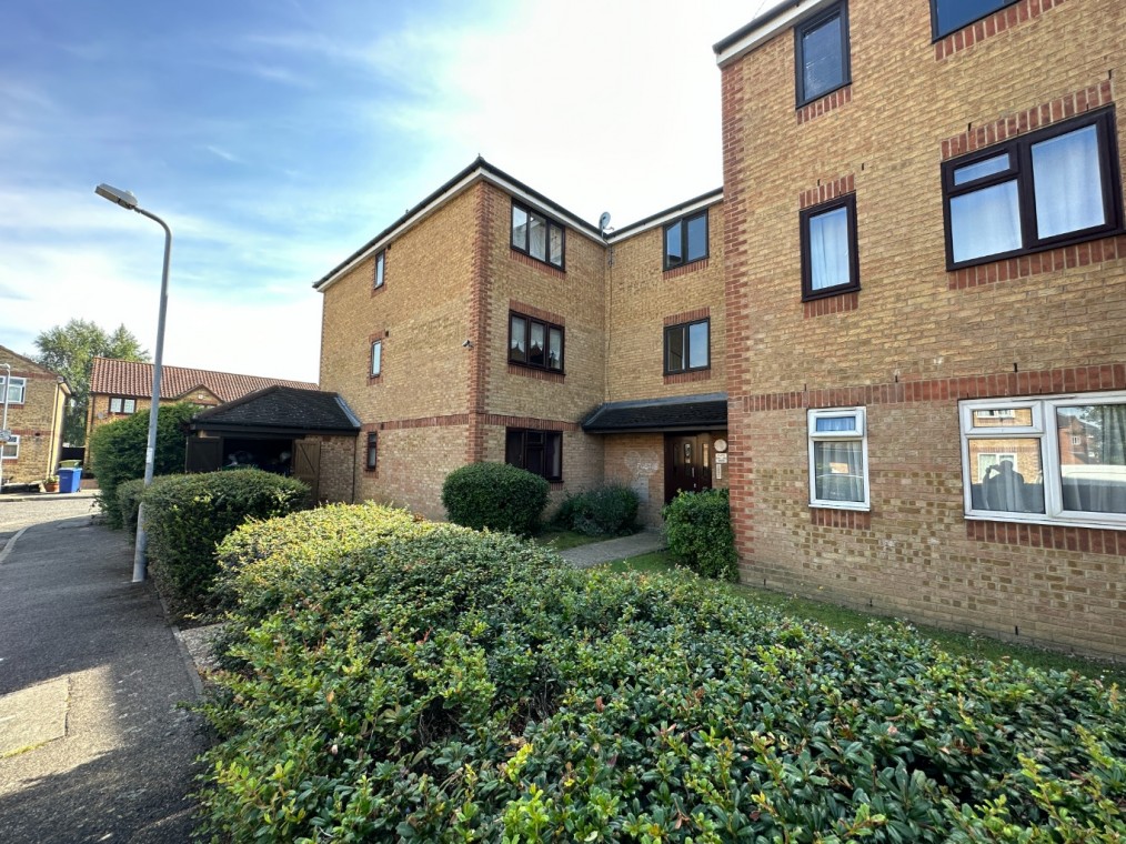 255 Danbury Crescent, South Ockendon, Essex, RM15