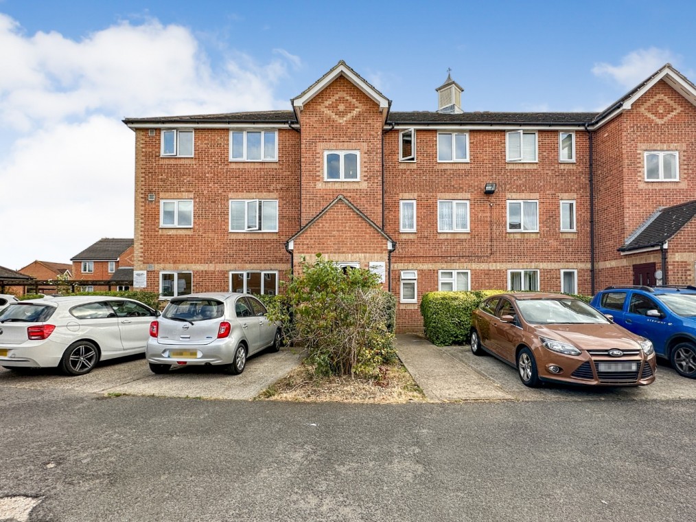 Danbury Crescent, South Ockendon, Essex, RM15 5XA