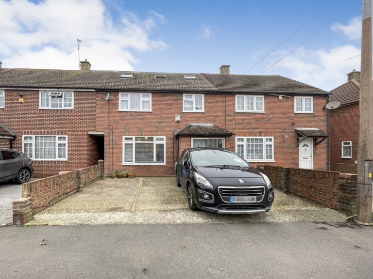 Araglen Avenue, South Ockendon, Essex, RM15