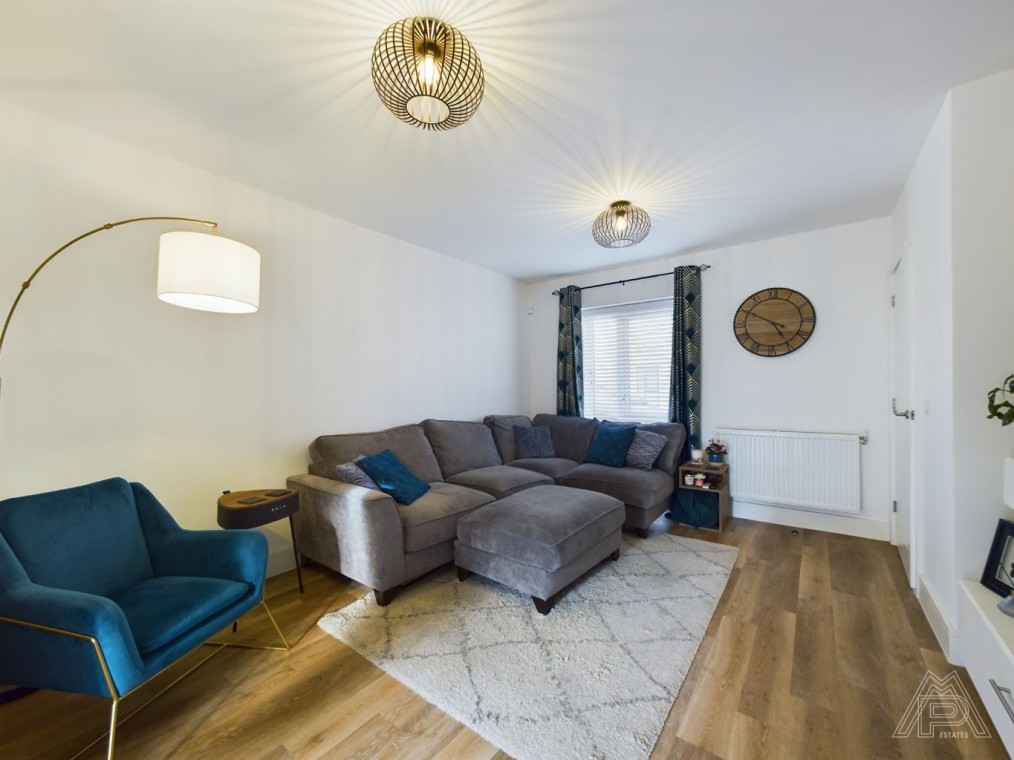 Vanette Way, South Ockendon, Essex, RM15
