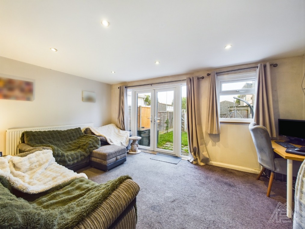 Viola Close, South Ockendon, Essex, RM15 6JF