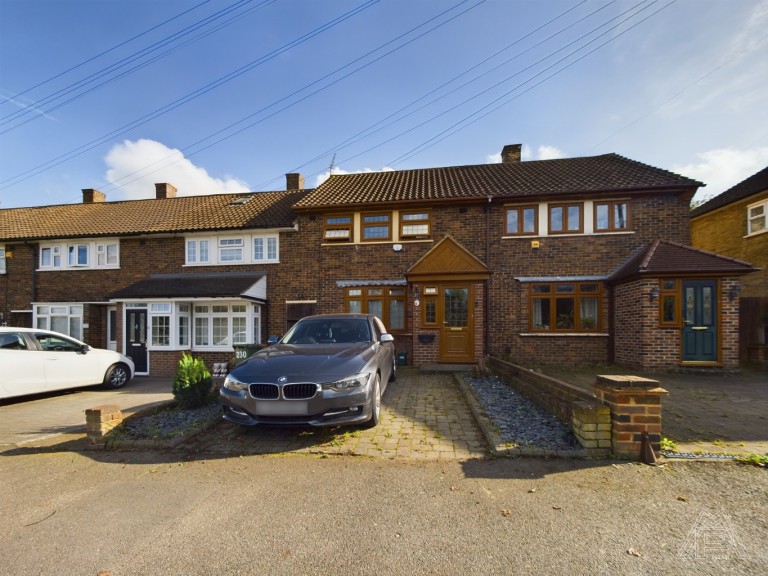 Romford Road, Aveley, South Ockendon, Essex, RM15