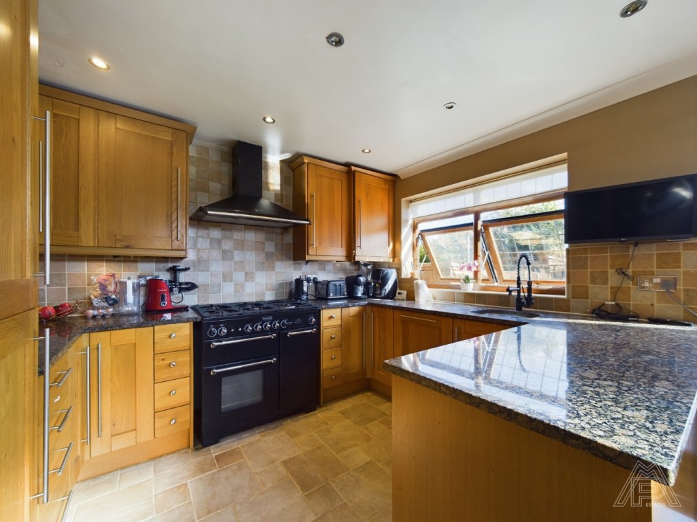 Romford Road, Aveley, South Ockendon, Essex, RM15