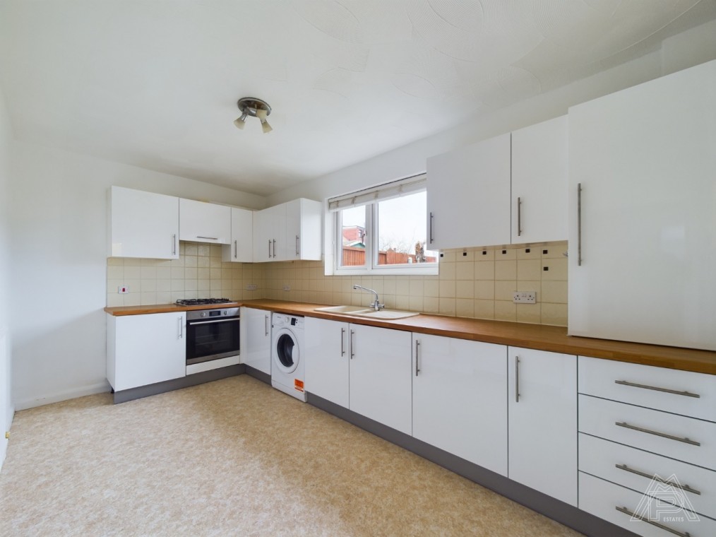 Fullarton Crescent, South Ockendon, Essex, RM15