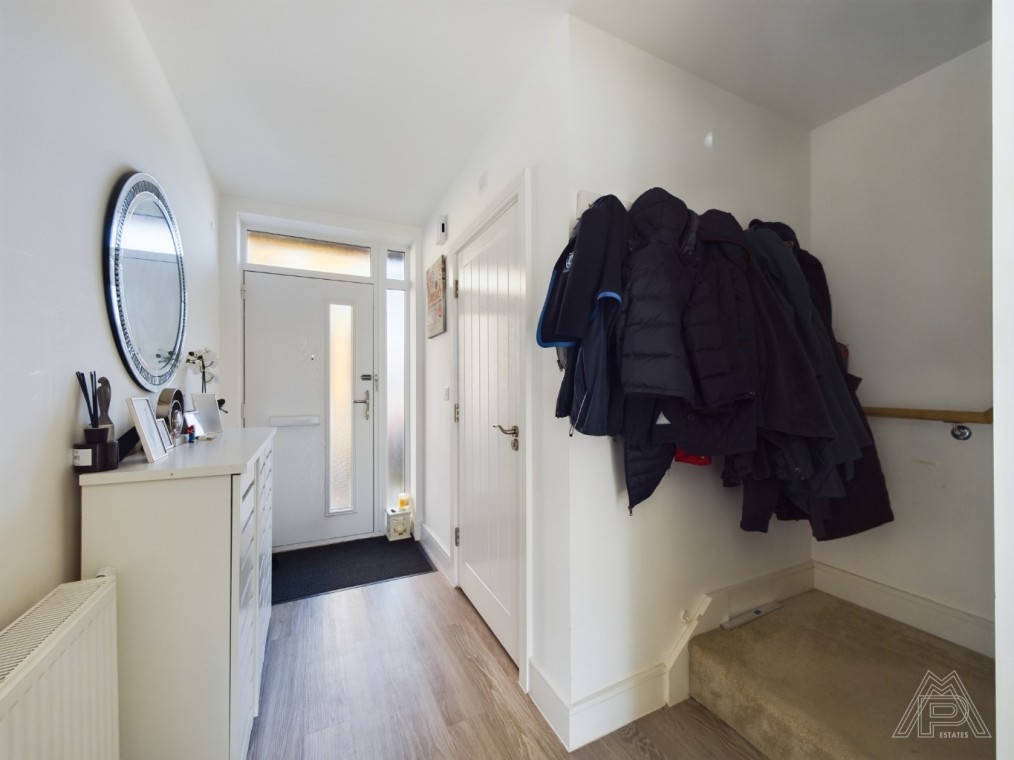 Windstar Drive, South Ockendon, Essex, RM15