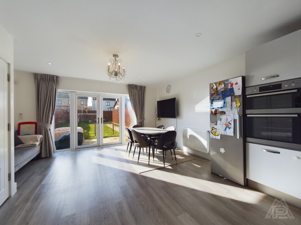 Windstar Drive, South Ockendon, Essex, RM15