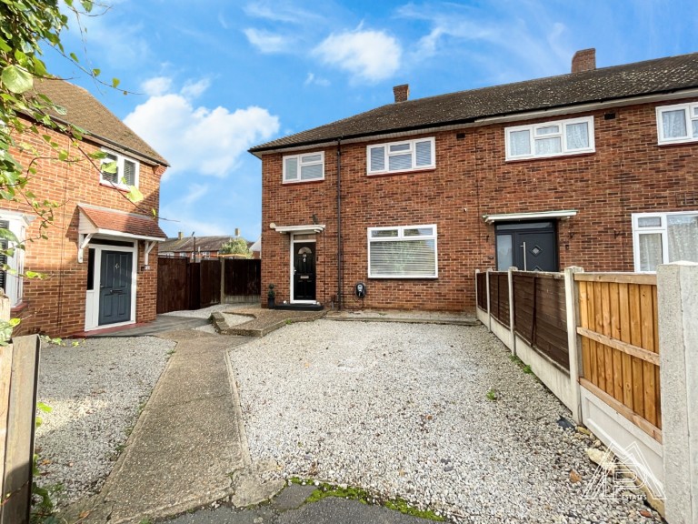 Annalee Gardens, South Ockendon, Essex, RM15 5DF