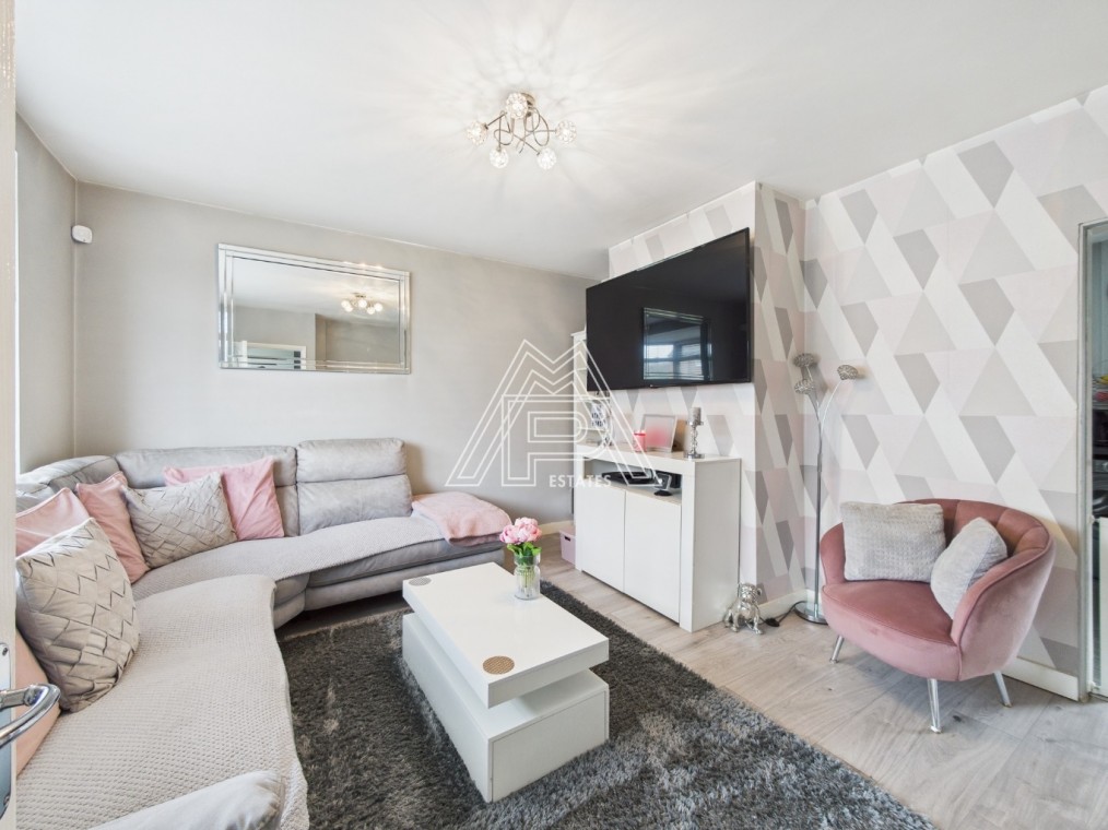 Araglen Avenue, South Ockendon, Essex, RM15