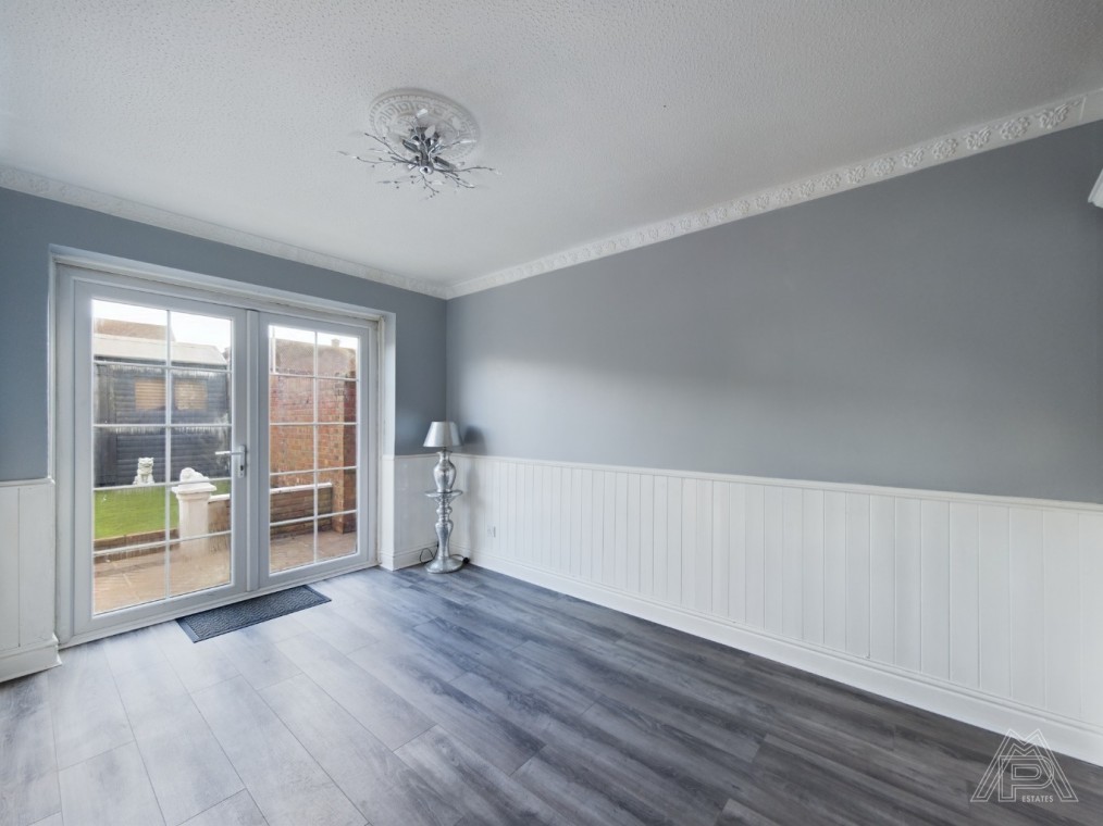 Dale Close, South Ockendon, Essex, RM15 5DR